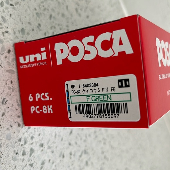 - New in Box POSCA Markers Green - Picture 3 of 5